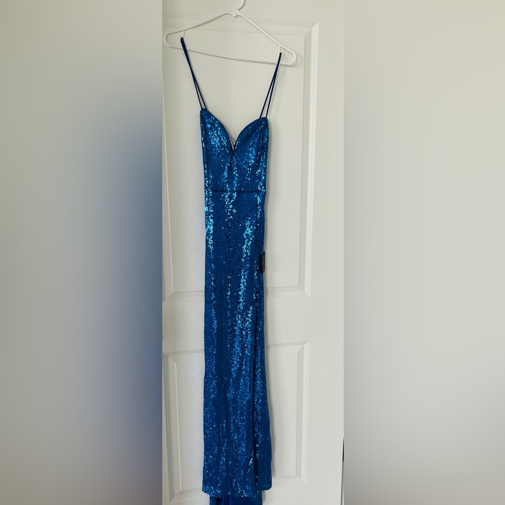 Lulu's Blue Sequin Prom Dress - Picture 4 of 5